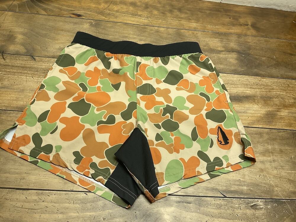 Tachuntfish Shorts Size Medium Green Camo Athletic Old Skool AUS Linerless